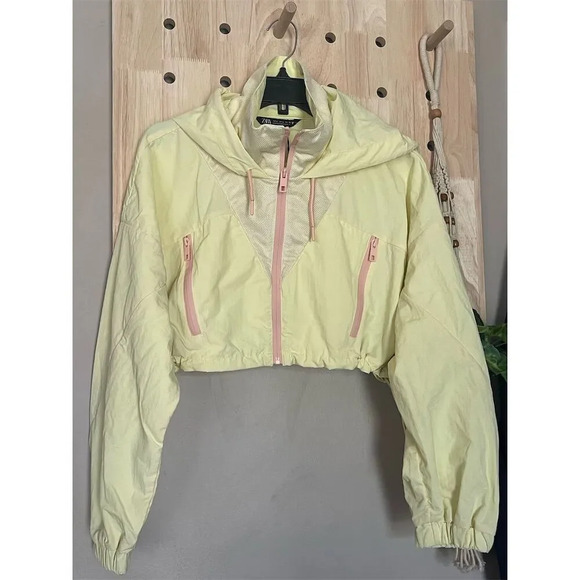 Zara Women’s Cropped Windbreaker Jacket Yellow/Pink Size L Hooded Zip-Up Casual - Picture 1 of 5